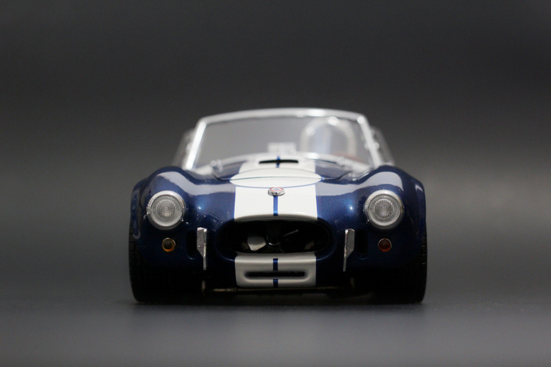 Illustration for article titled LaLD Engine Week: 8 Cylinders - Shelby Cobra 427